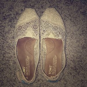 Cream Crochet Toms